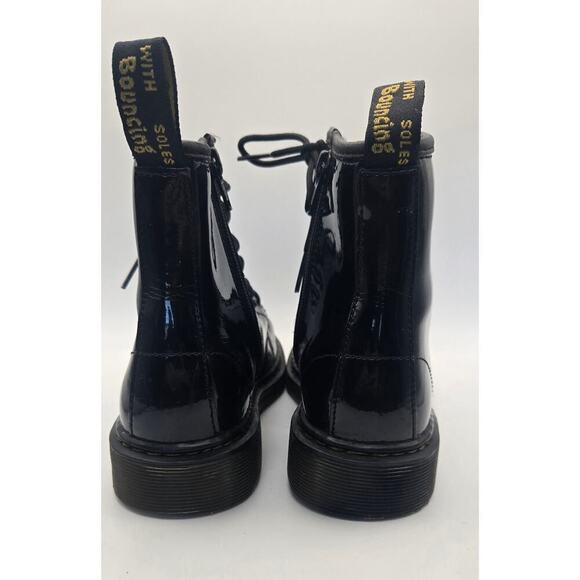 Dr. Doc Martens Glossy Black Ladies\Kids  Lace Up Size US 4-M Boots - Picture 12 of 12